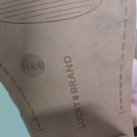 Lucky Brand Vennia Taupe Leather Ankle Bootie Size 9.5M/41 - Picture 7 of 9